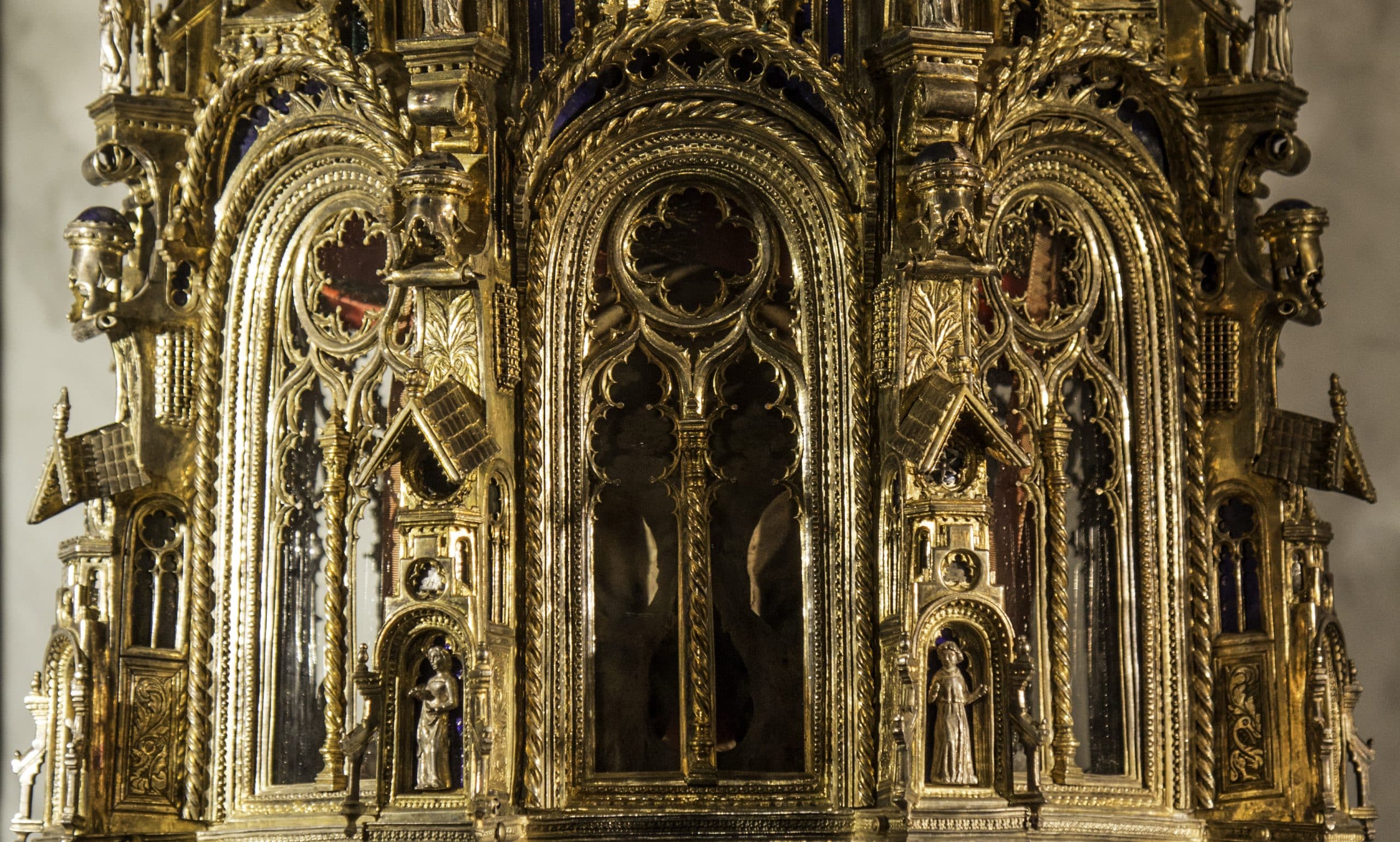 Relics-of-the-Skull-of-St.-Dominic-e1558524023439