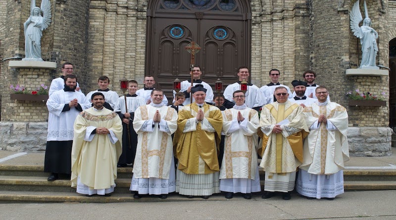 holy-monday-priestly-expecatations-1