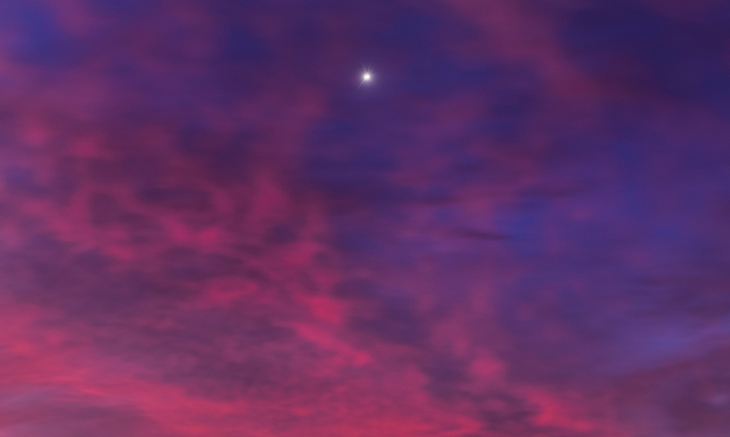 zoltan-tasi-HDCl5IGfwLg-unsplash-scaled
